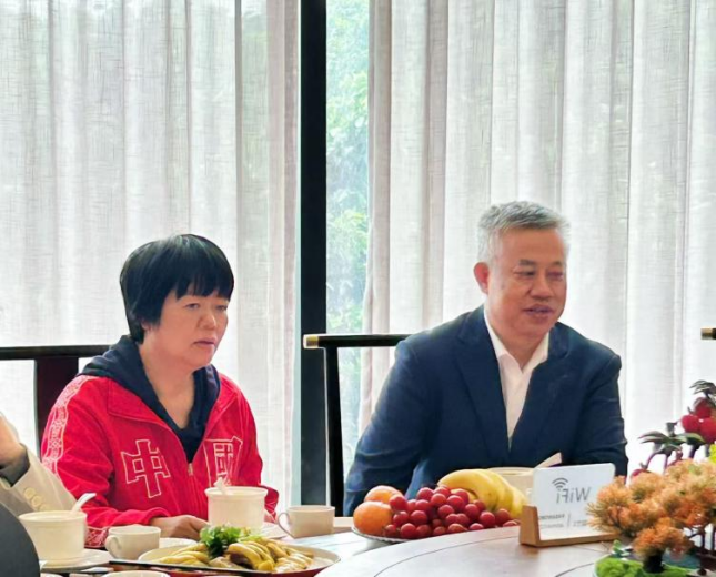 座谈4 座谈4