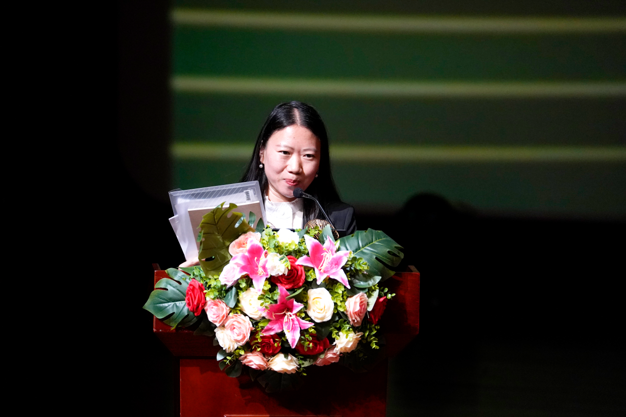 乔丽婷 (2) 乔丽婷 (2)