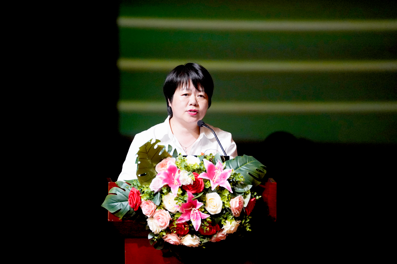 董校 (2) 董校 (2)