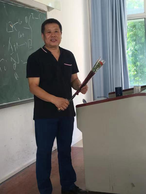 冯光炷-工作照.jpg 冯光炷-工作照.jpg