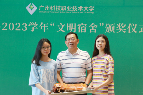 13e1962d9660d5ead095d698d247f0d.png 13e1962d9660d5ead095d698d247f0d.png