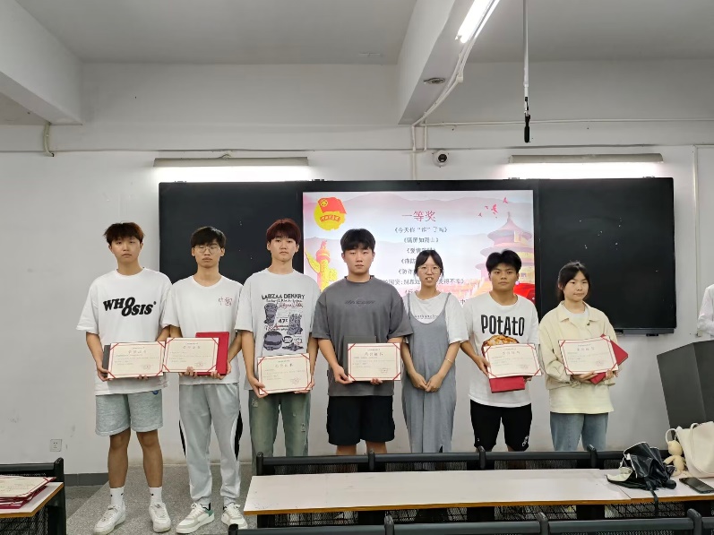 图片 1 图片 1