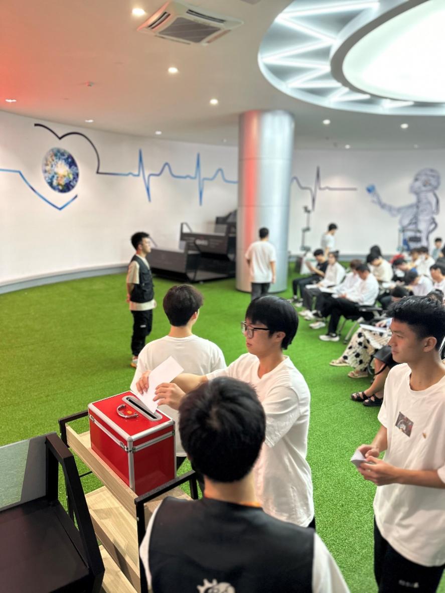 图片 12 图片 12