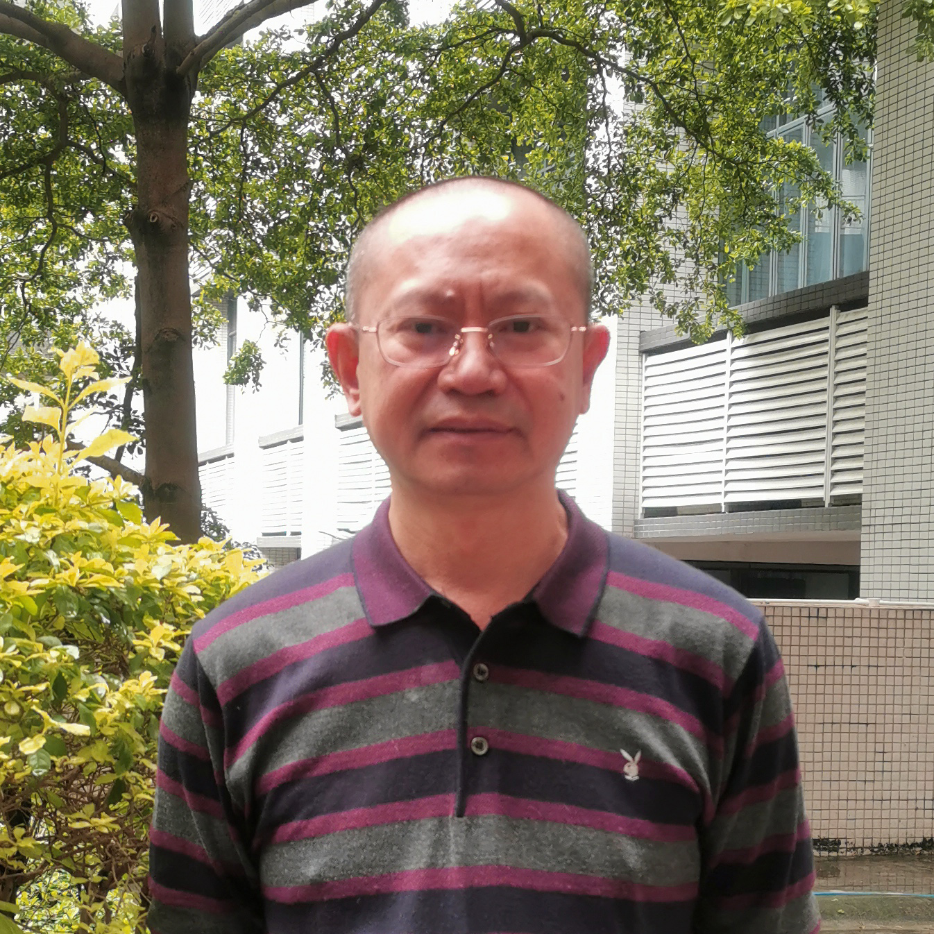 02袁根华(修改).jpg 02袁根华(修改).jpg