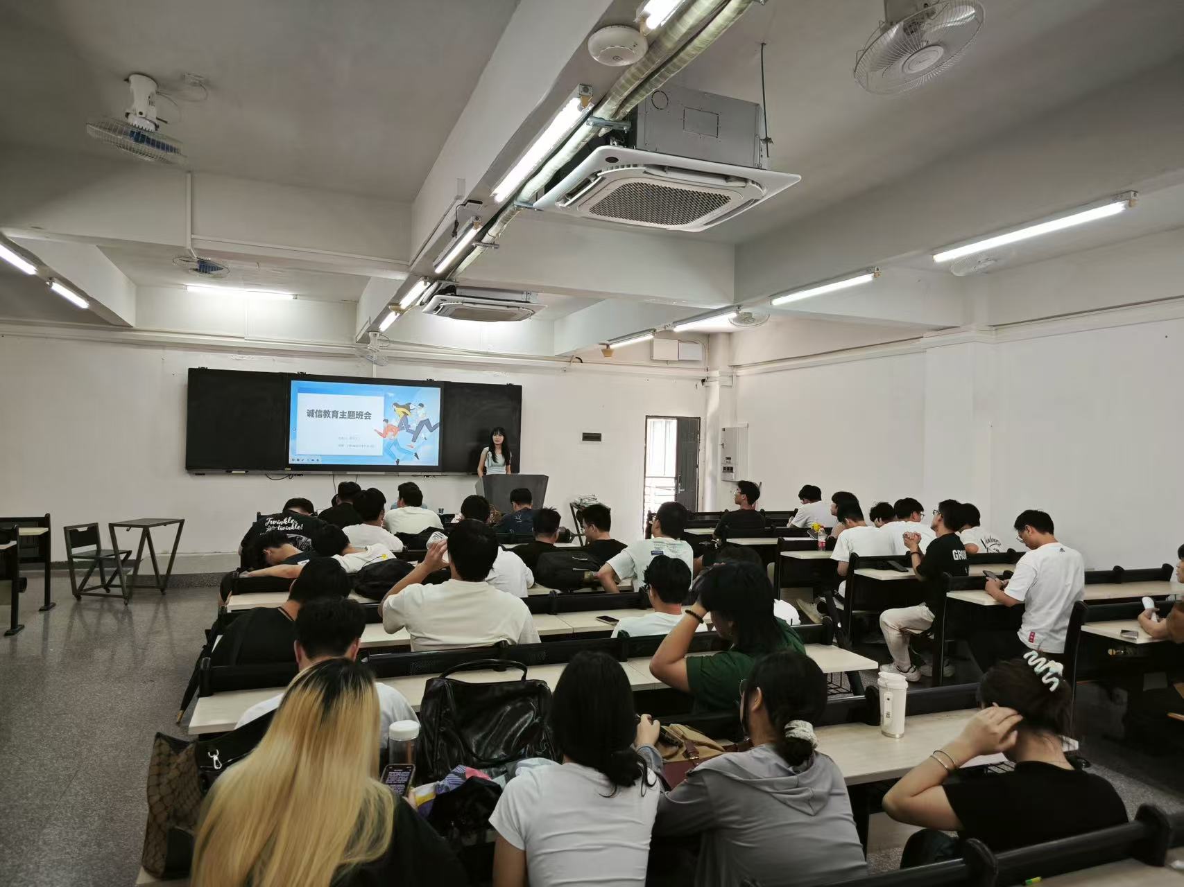 柳力文 柳力文